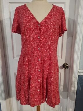 Button-Front Mini Short Sleeve A-Line Dress with little Red Stars